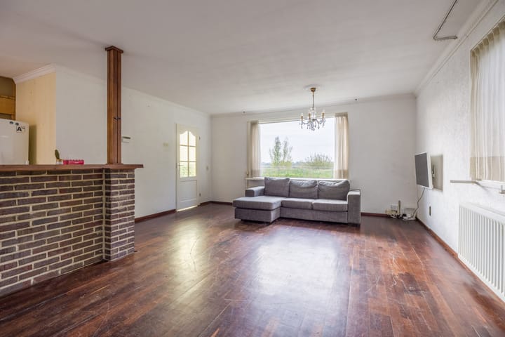 Photo 2 of Bloemenstraat 52