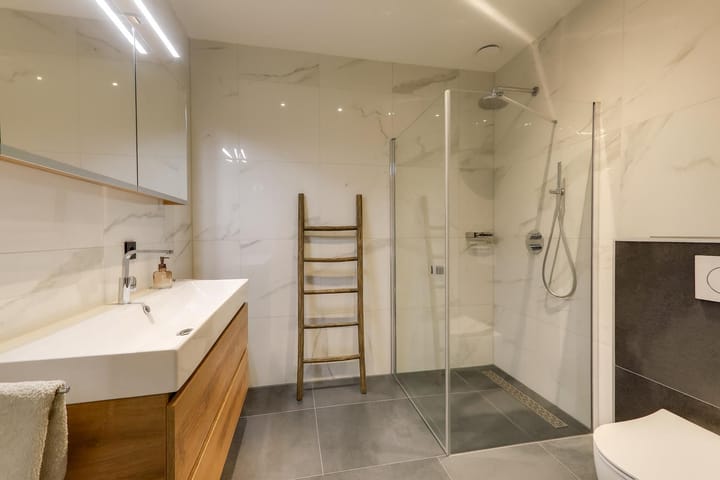 Photo 20 of Wilhelminastraat 44-G