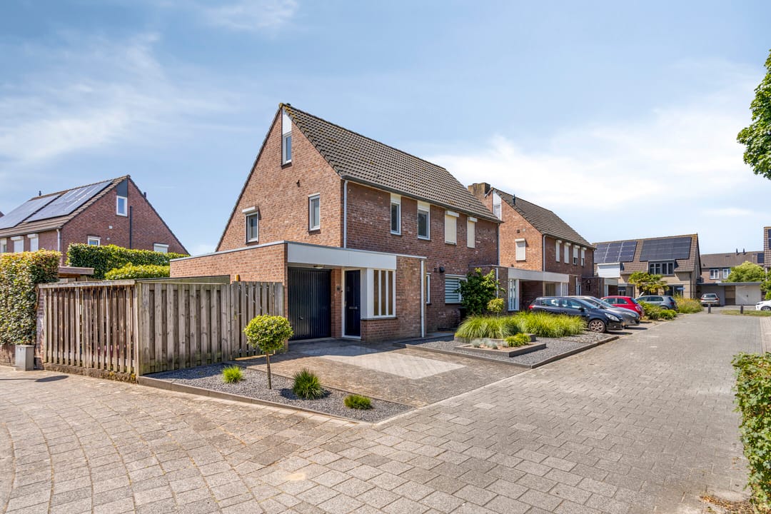 Photo 2 of Stuksbeemden 149