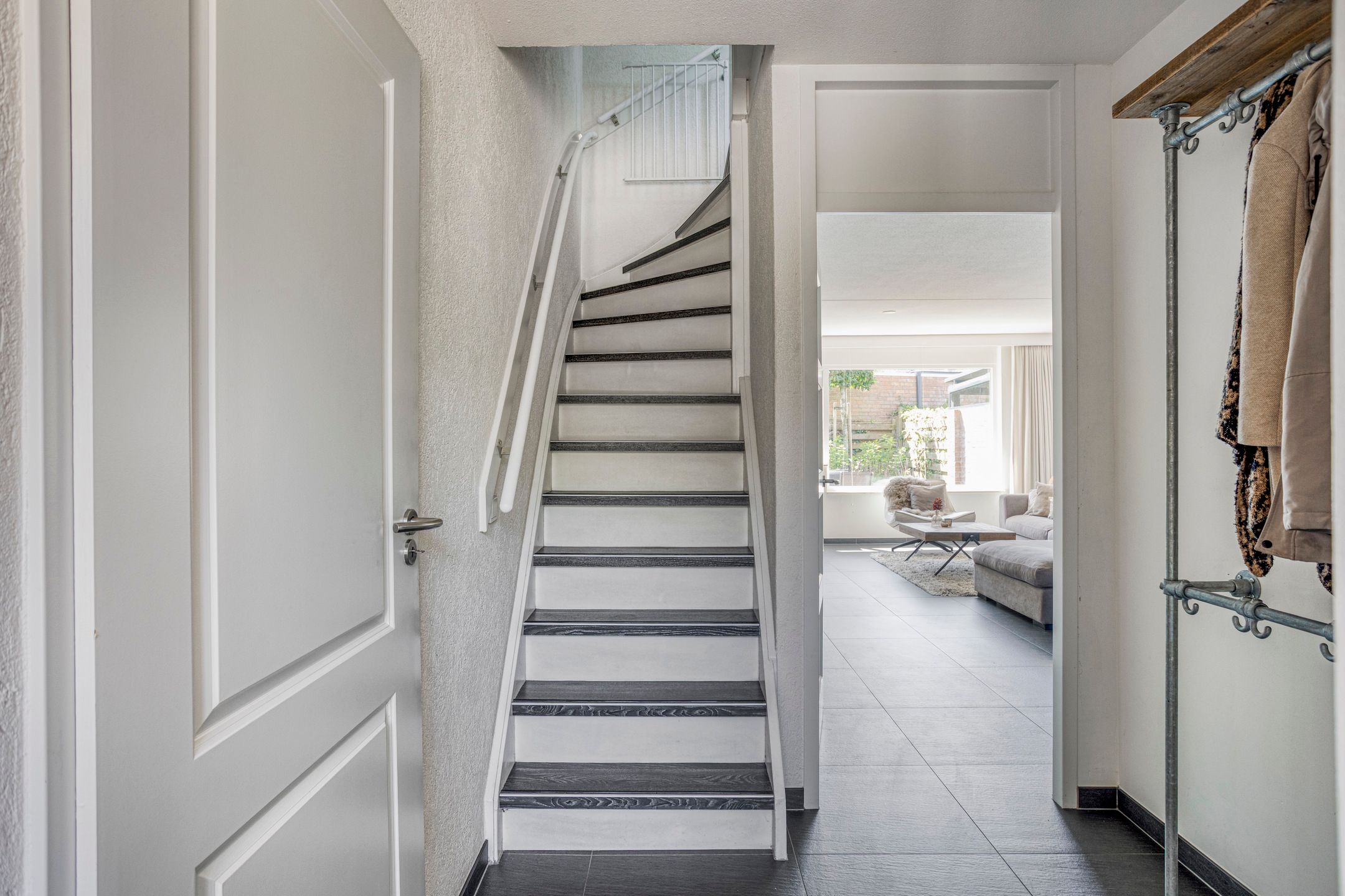 Photo 3 of Stuksbeemden 149