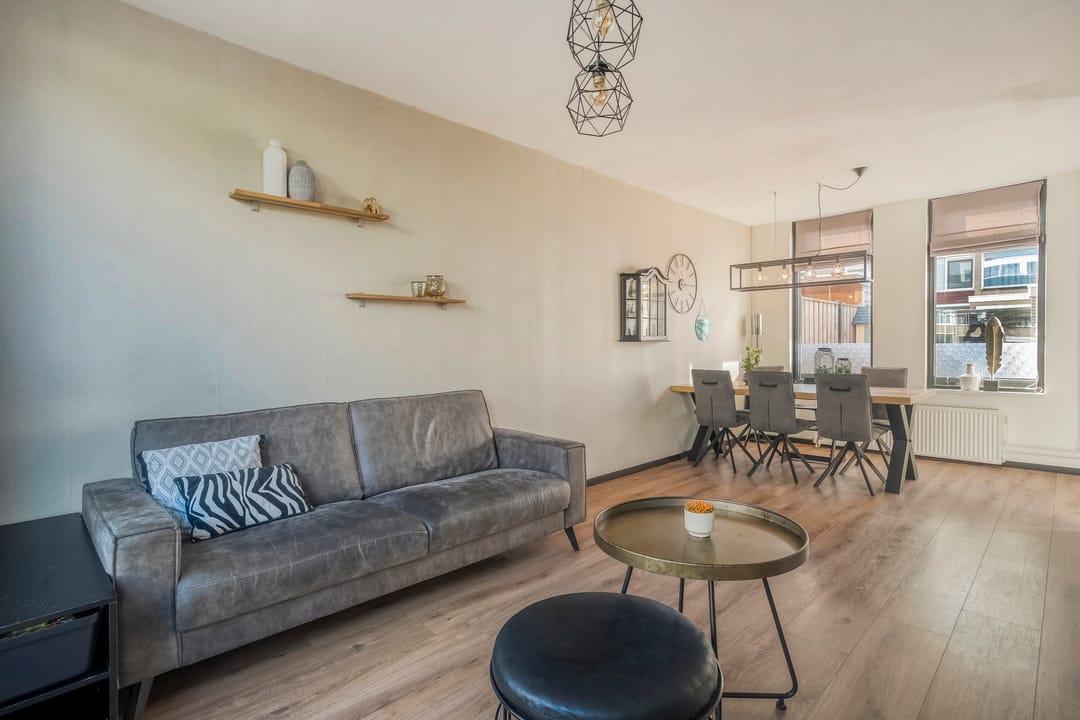 Photo 8 of Jan Vermeerstraat 17