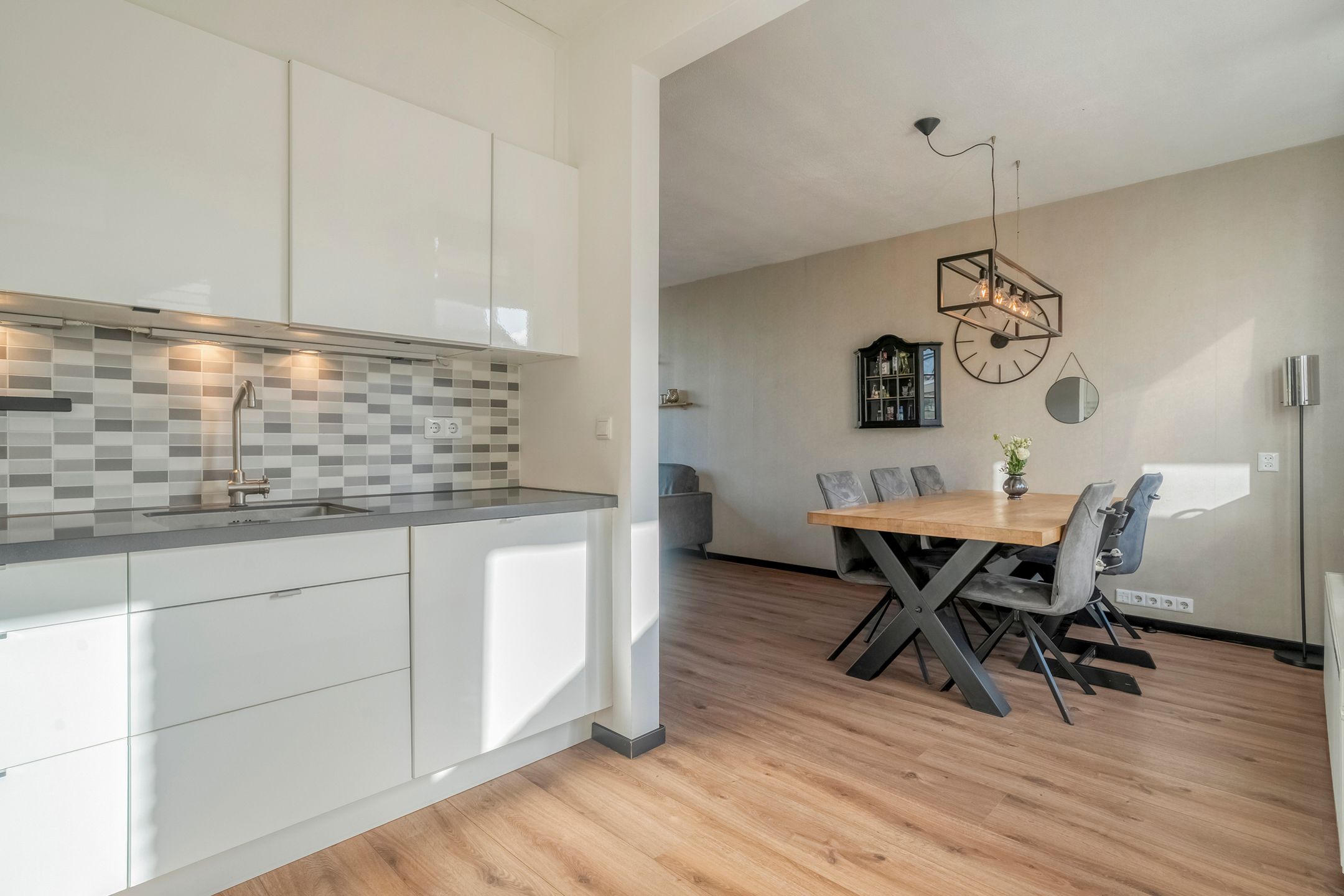 Photo 12 of Jan Vermeerstraat 17