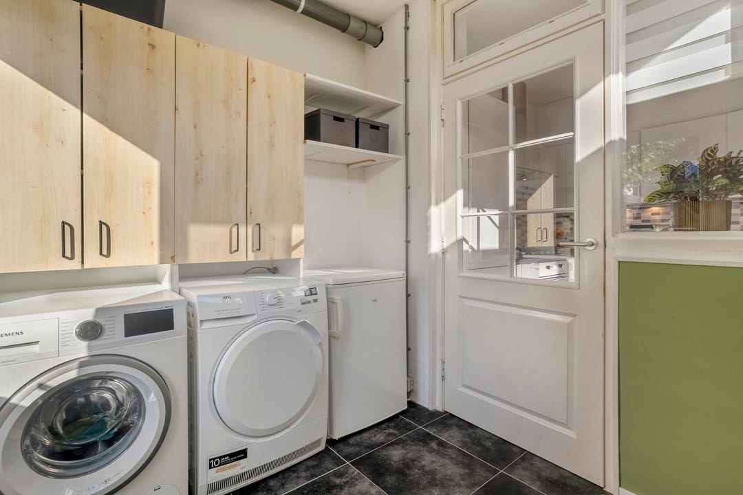 Photo 16 of Jan Vermeerstraat 17