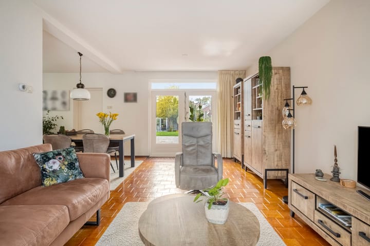 Photo 4 of Nassaustraat 26