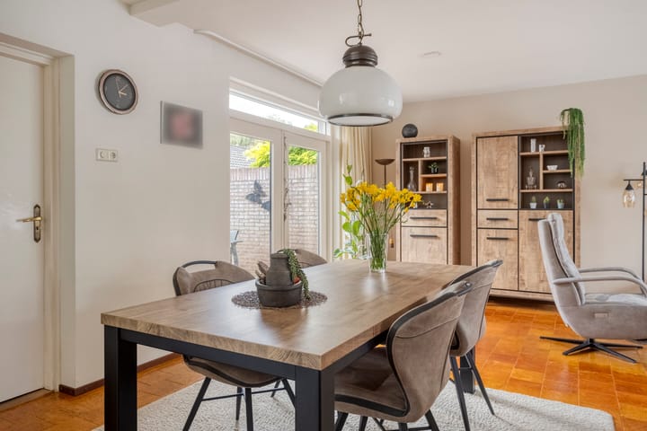 Photo 11 of Nassaustraat 26