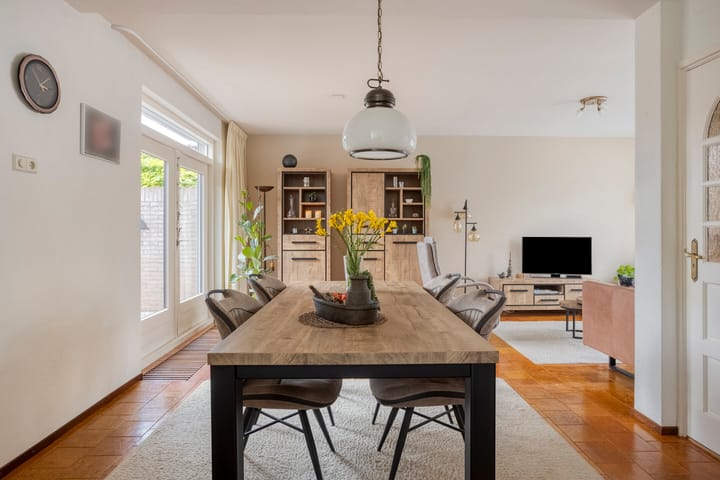 Photo 12 of Nassaustraat 26