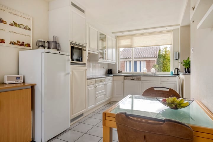 Photo 15 of Nassaustraat 26