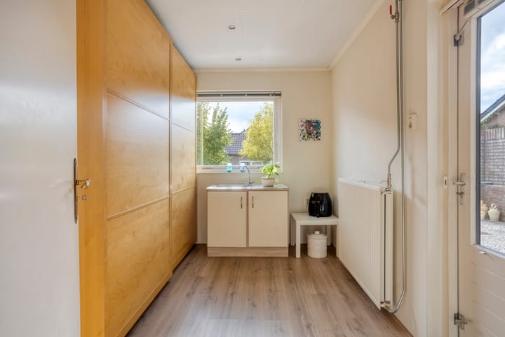 Photo 17 of Nassaustraat 26