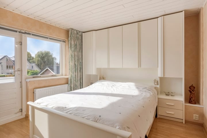 Photo 21 of Nassaustraat 26