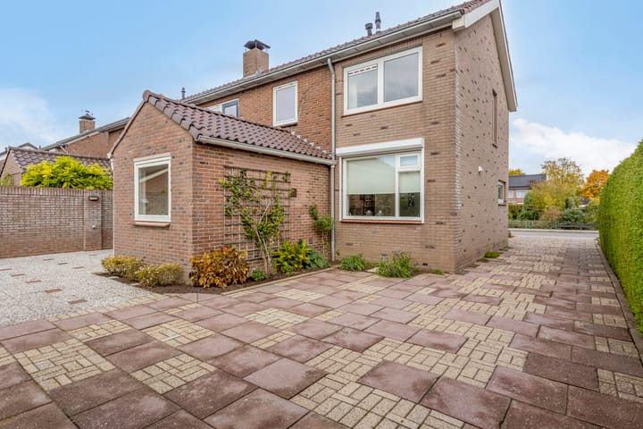 Photo 33 of Nassaustraat 26