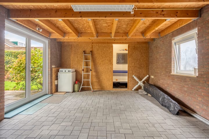 Photo 39 of Nassaustraat 26