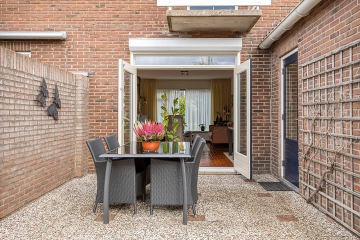 Photo 40 of Nassaustraat 26