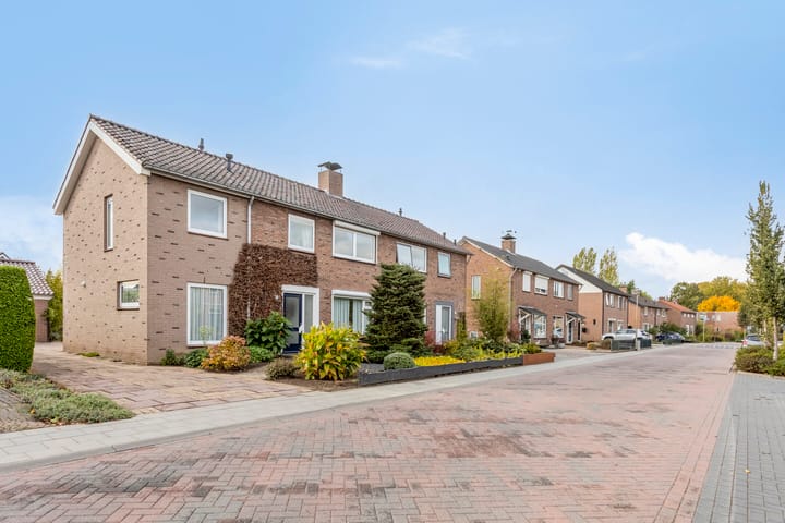 Photo 43 of Nassaustraat 26