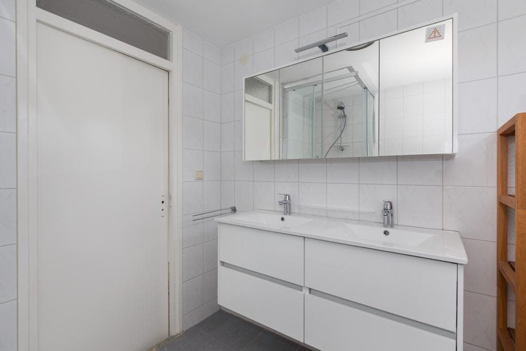 Photo 15 of Bijdorpstraat 7