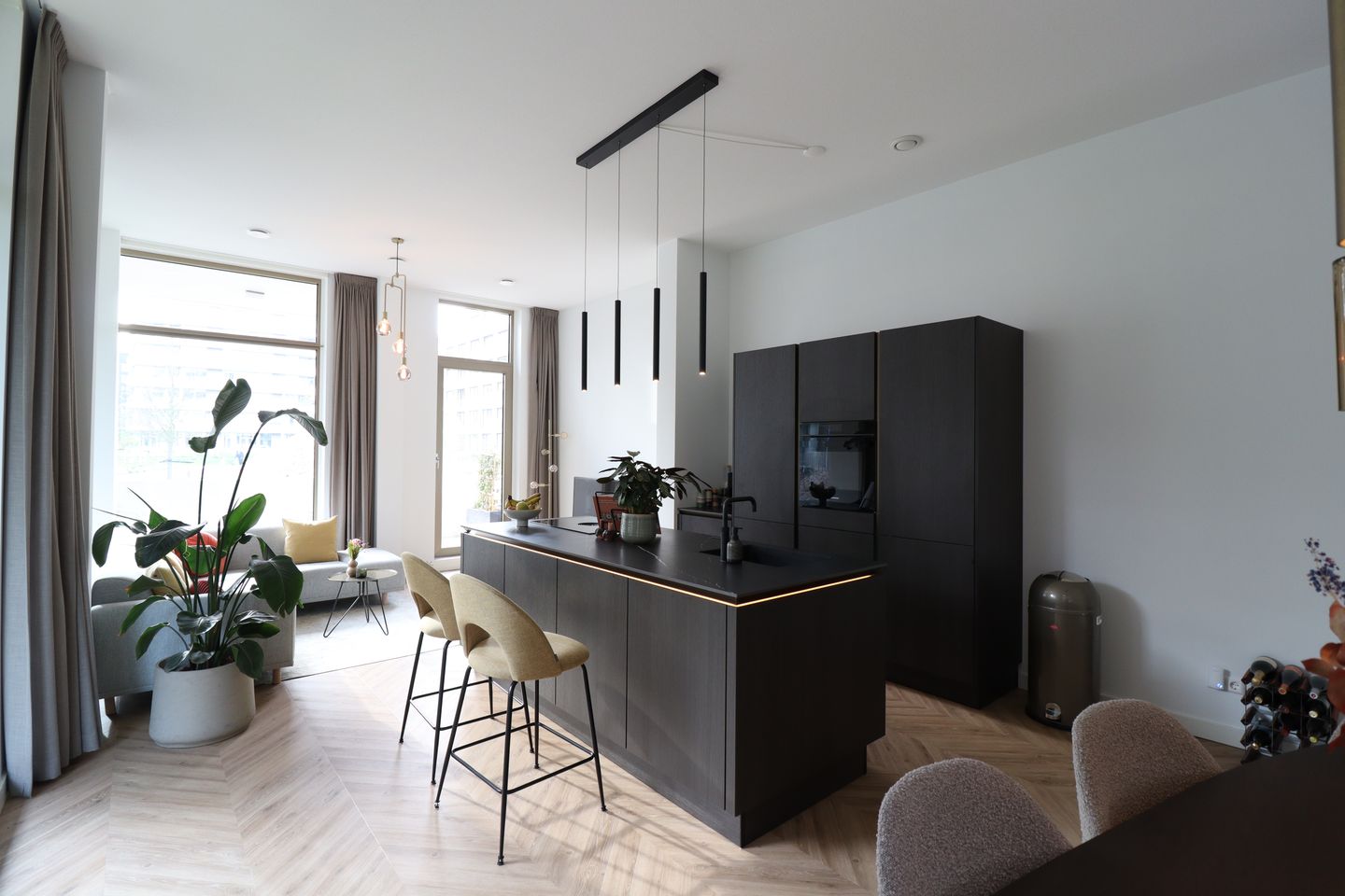 Photo 1 of Spadinalaan 365