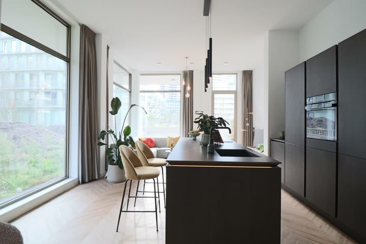 Photo 4 of Spadinalaan 365