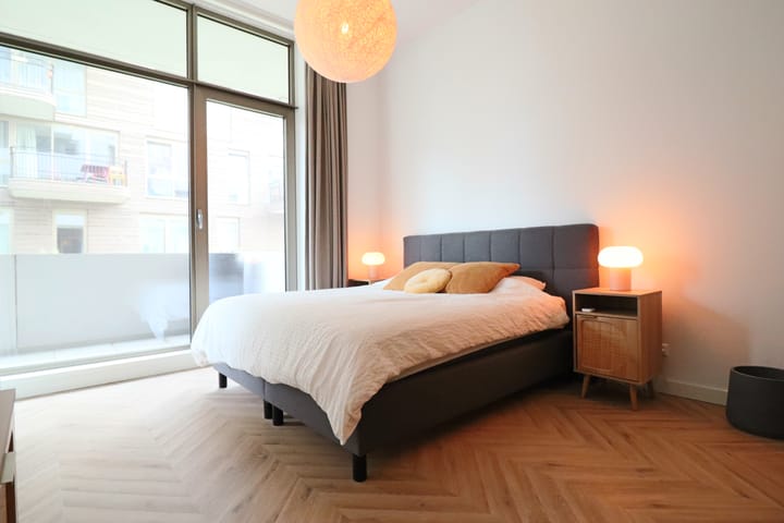 Photo 21 of Spadinalaan 365