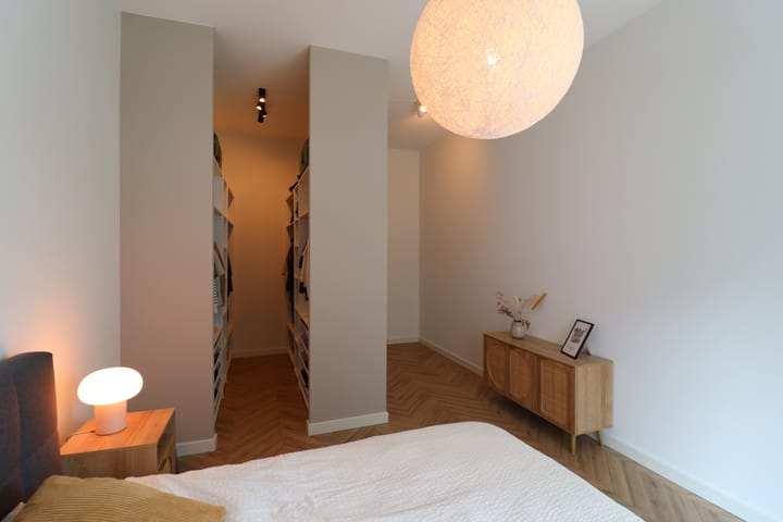 Photo 24 of Spadinalaan 365