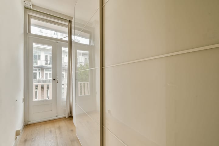 Foto 12 van Woestduinstraat 142-1