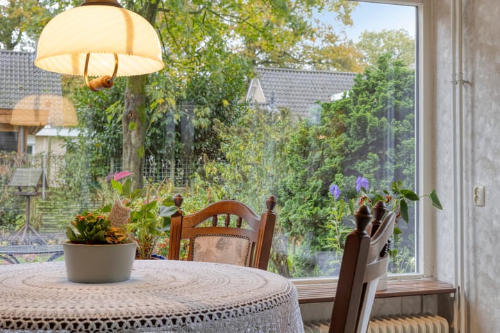 Photo 11 of Esveen 13