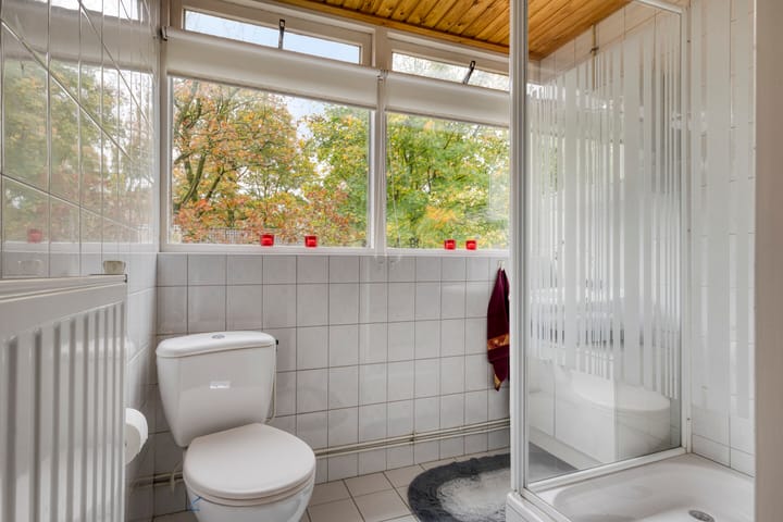 Photo 23 of Esveen 13