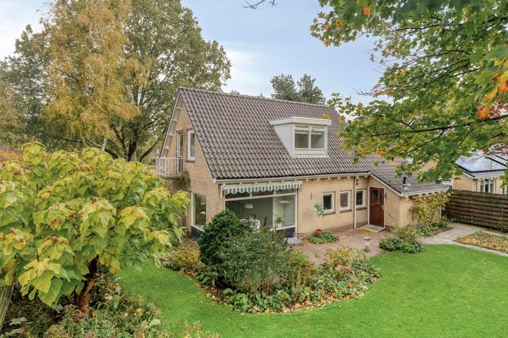 Photo 28 of Esveen 13