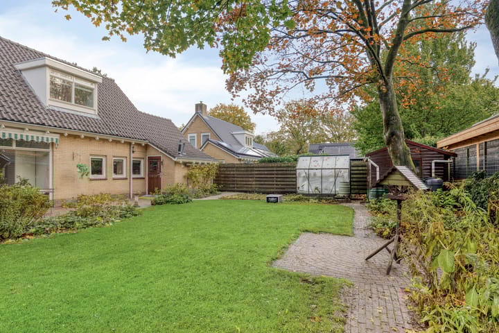 Photo 31 of Esveen 13