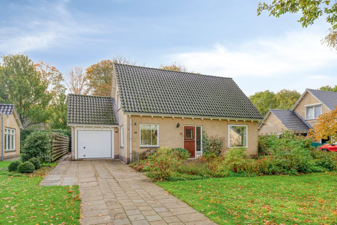 Photo 37 of Esveen 13