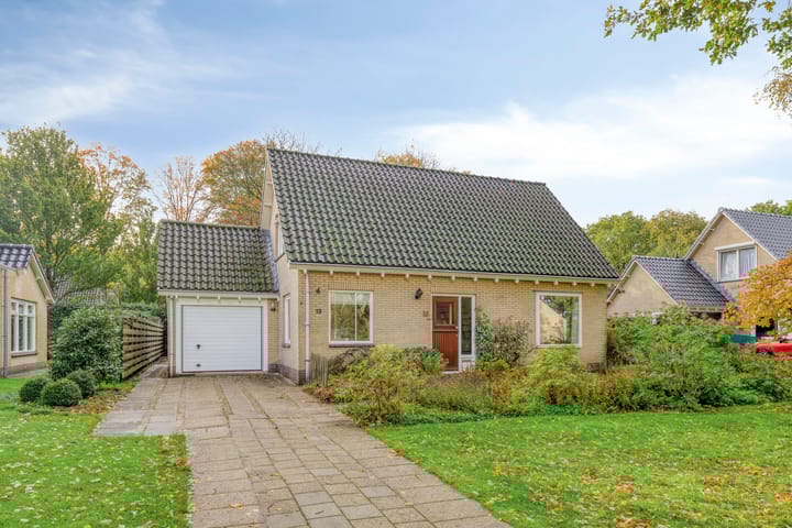 Photo 37 of Esveen 13