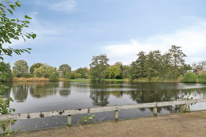 Photo 44 of Esveen 13