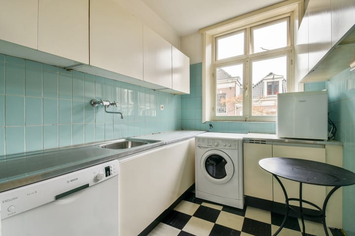 Photo 5 of Vondelstraat 11-B3