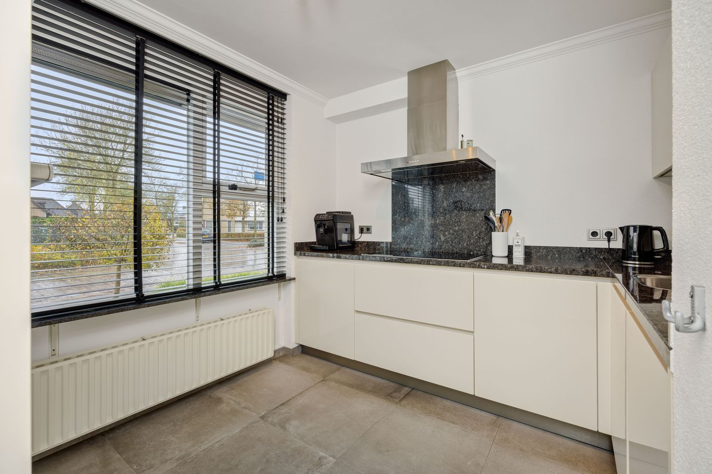 Foto 10 van Sergeant Thompsonstraat 12