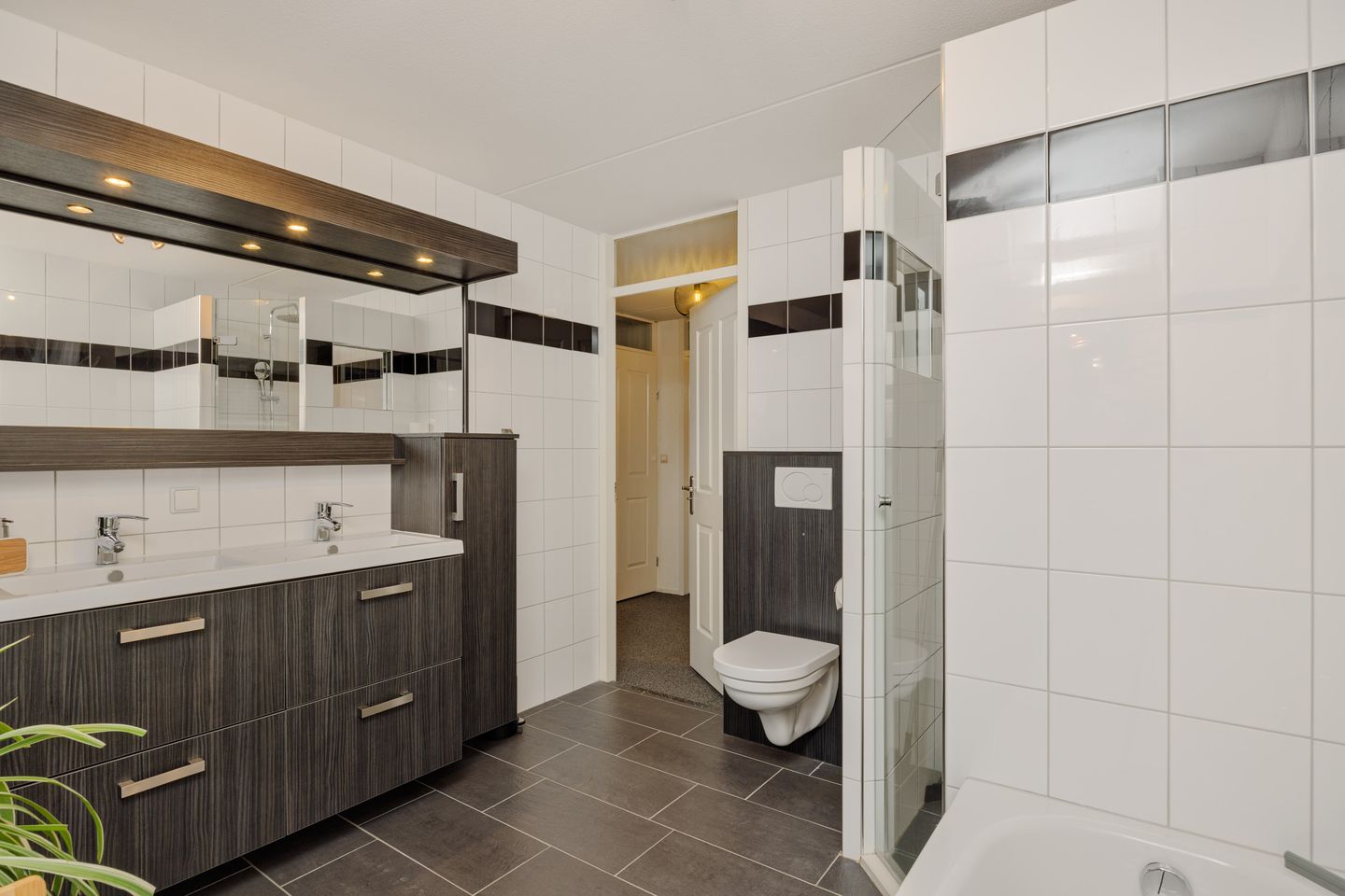 Foto 19 van Sergeant Thompsonstraat 12