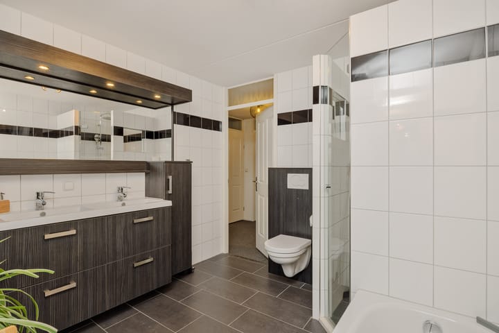 Foto 19 van Sergeant Thompsonstraat 12