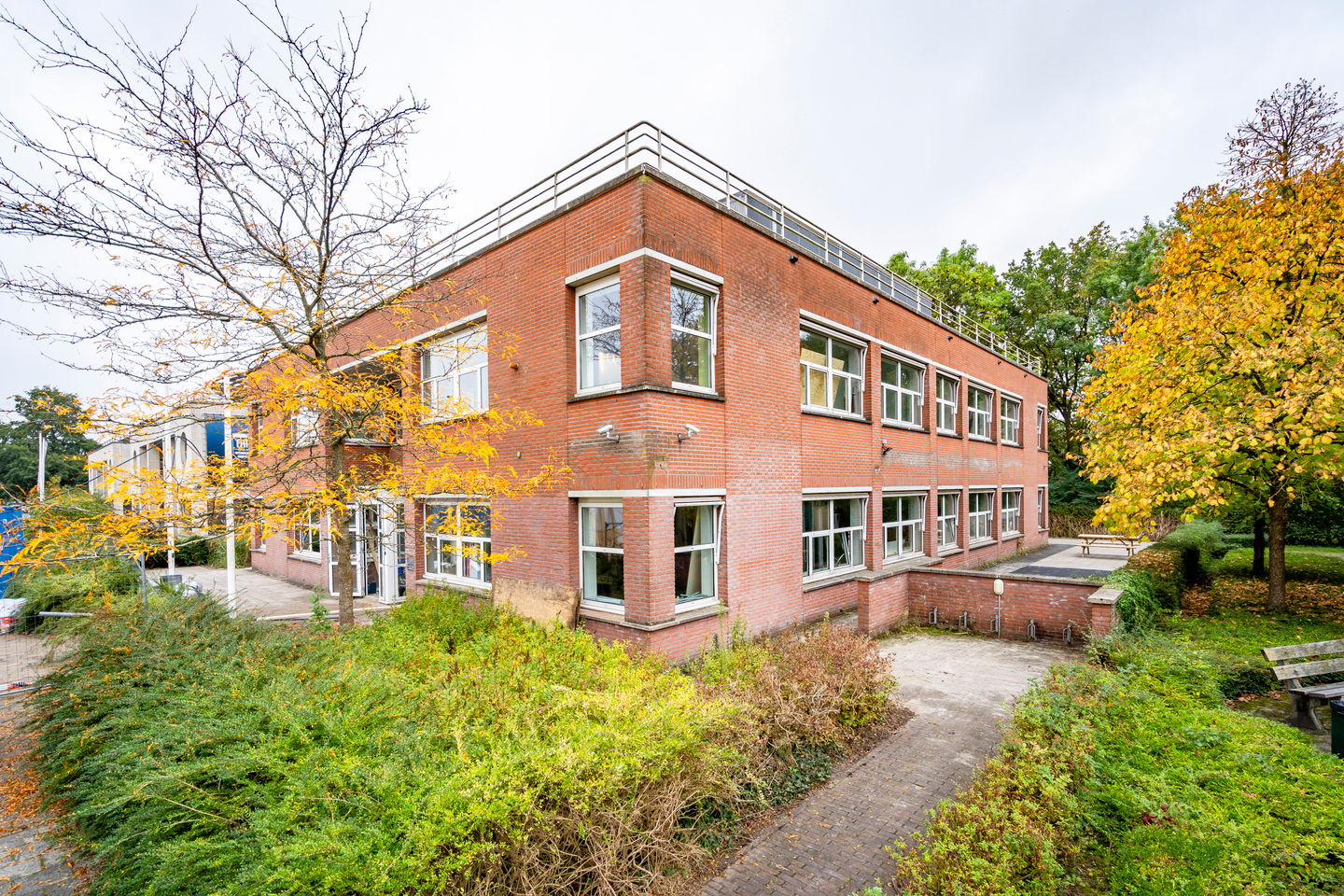 View photo 4 of Newtonbaan 3-4