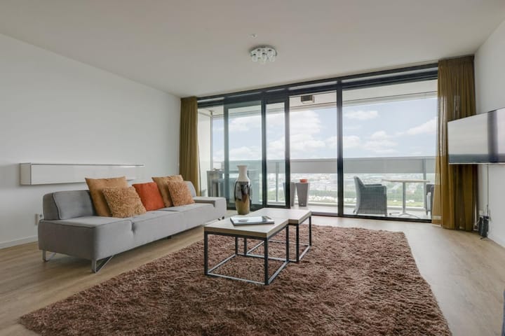 Photo 2 of Anna van Buerenplein 166