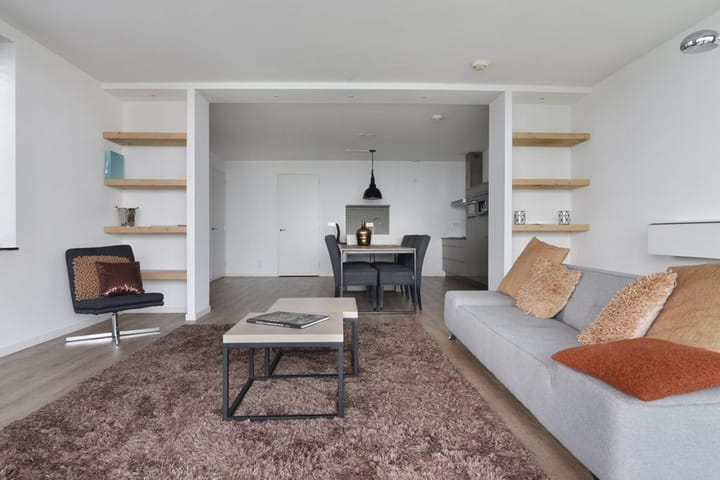 Photo 5 of Anna van Buerenplein 166