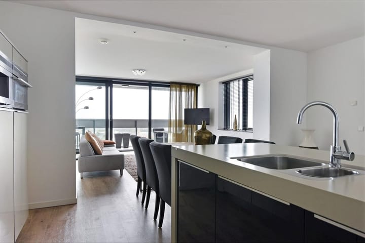 Foto 9 van Anna van Buerenplein 166