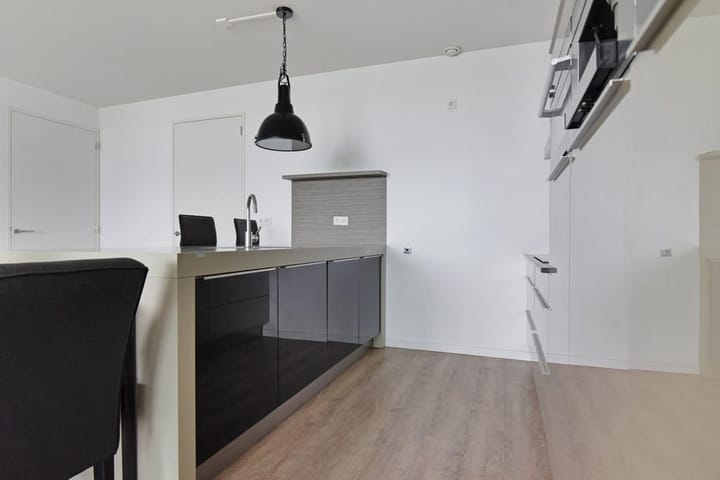 Foto 12 van Anna van Buerenplein 166