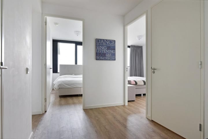 Foto 16 van Anna van Buerenplein 166