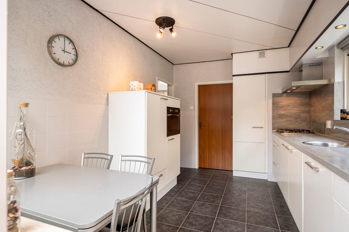 Photo 12 of Walem 6-B