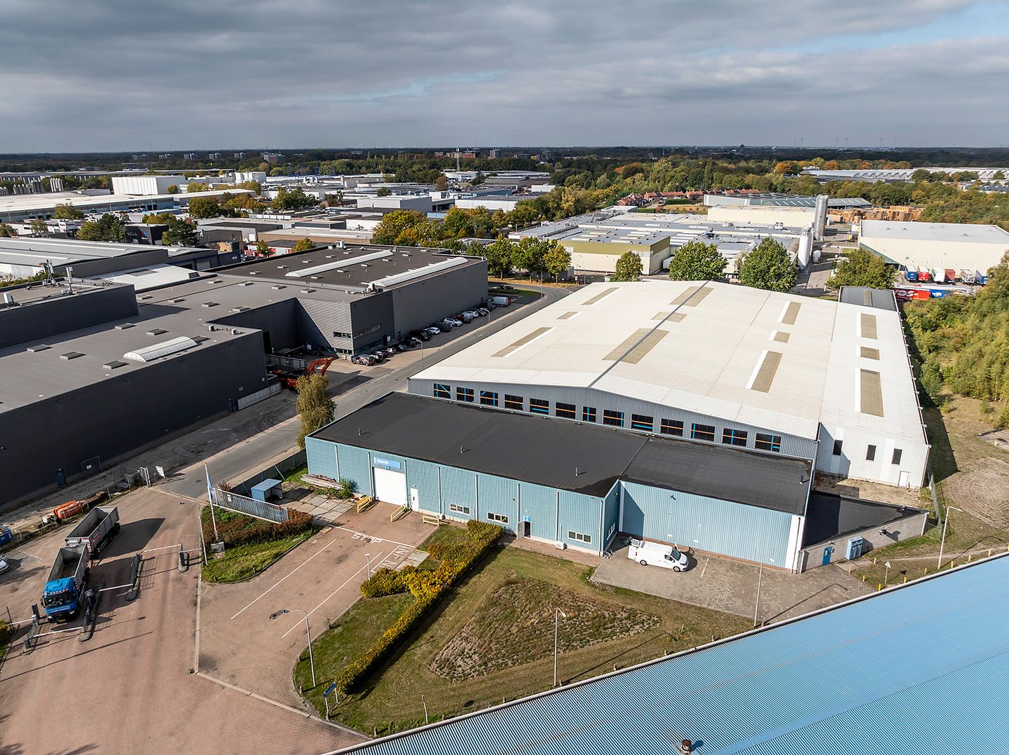 Bekijk foto 1 van Souvereinstraat 27