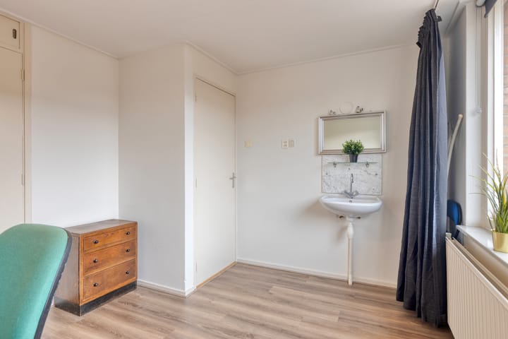 Photo 23 of Vredelaan 43