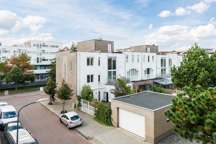 Photo 4 of Bernadottelaan 221