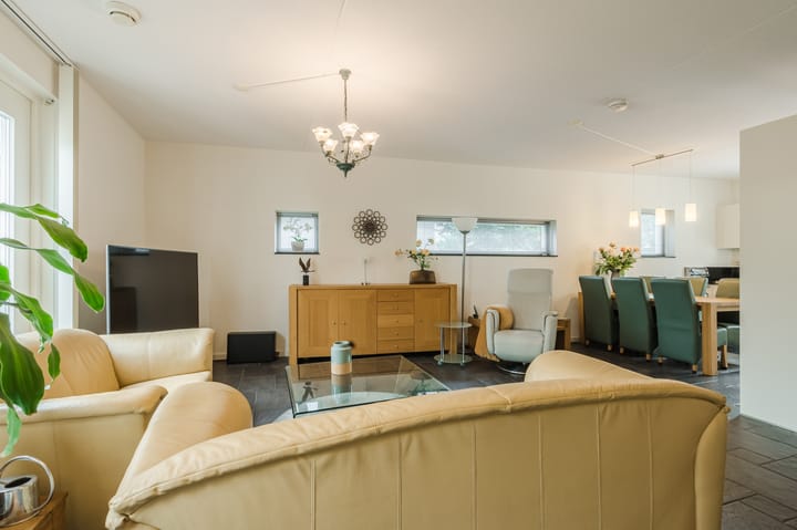 Photo 8 of Bernadottelaan 221