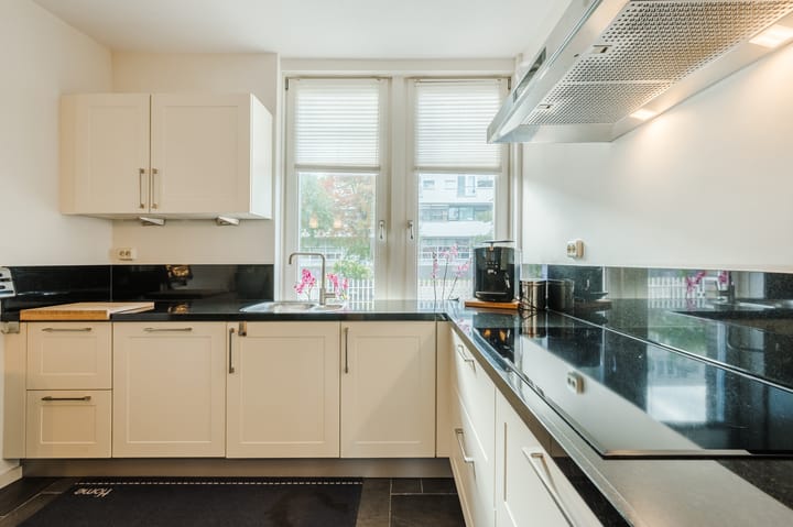 Photo 11 of Bernadottelaan 221