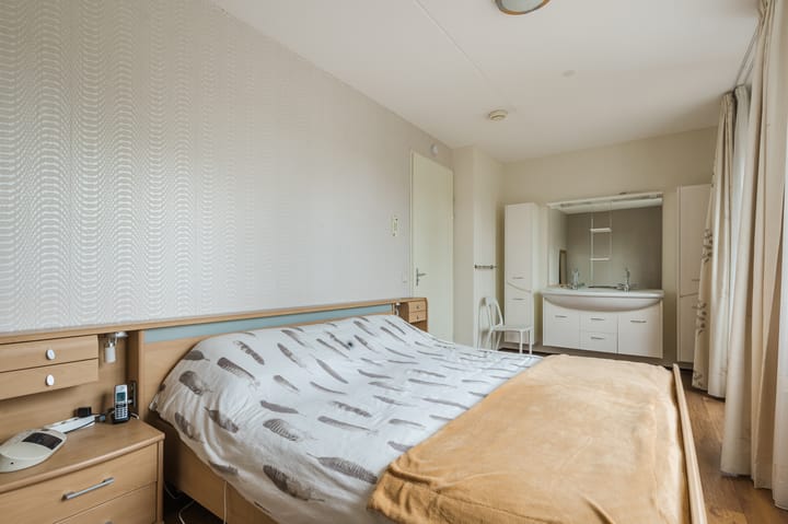 Photo 15 of Bernadottelaan 221