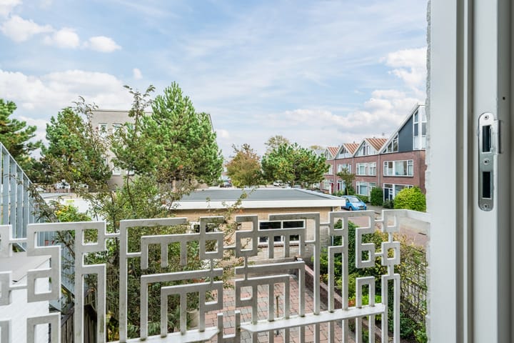 Photo 33 of Bernadottelaan 221