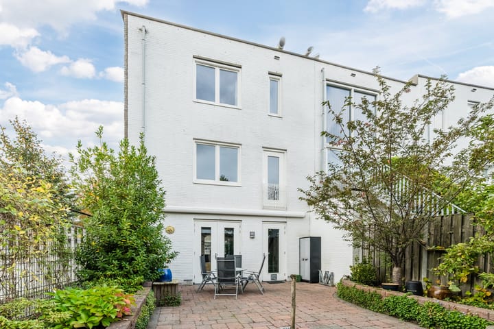 Photo 36 of Bernadottelaan 221