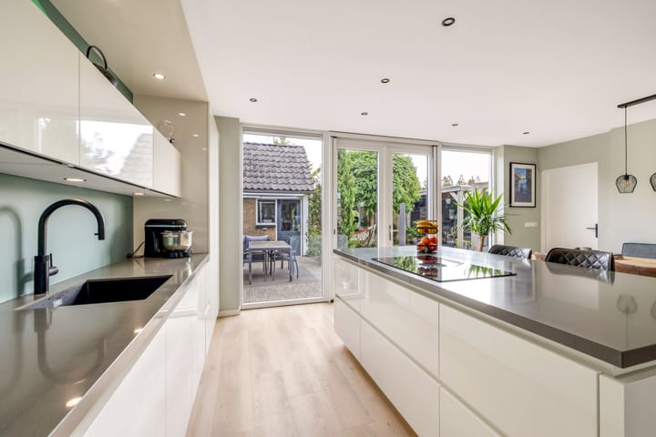 Photo 10 of Jhr Mr A F de Savornin Lohmanstraat 45